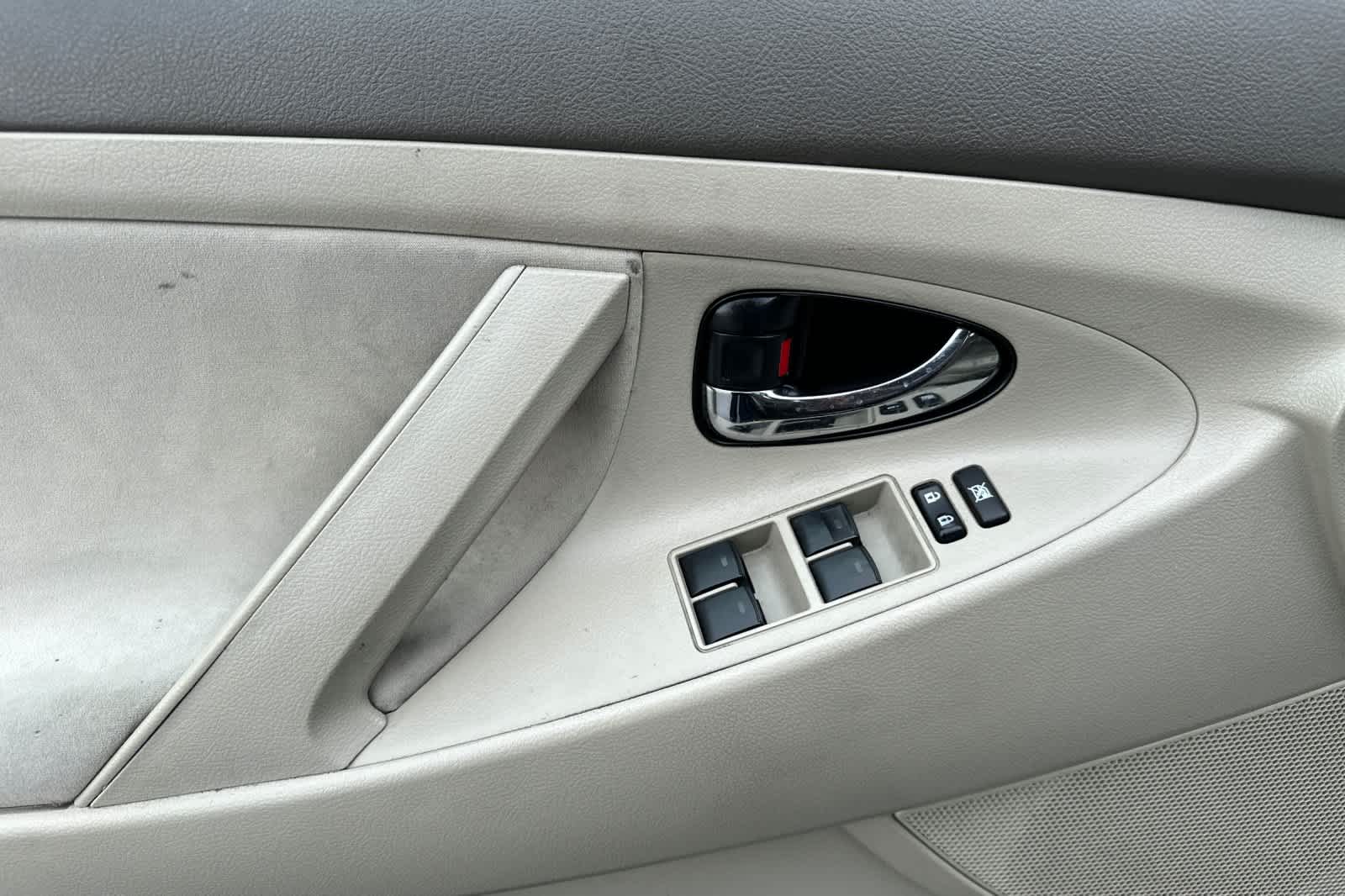 Thumbnail: 2011 Toyota Camry - 12