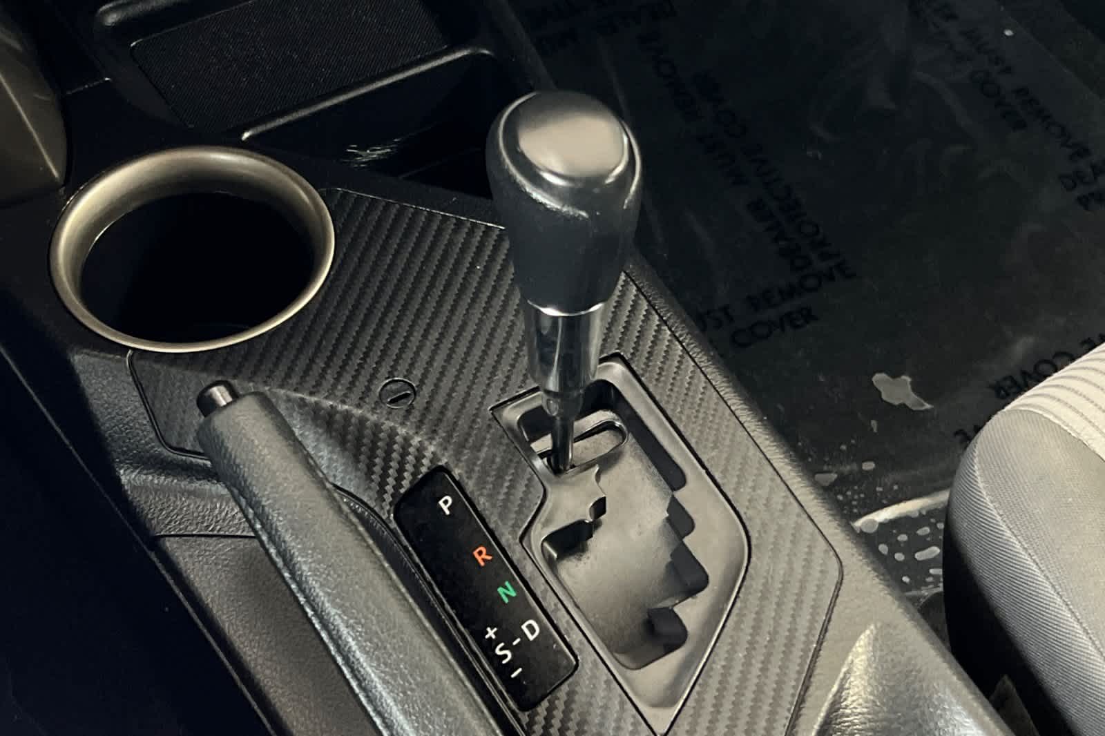 Thumbnail: 2015 Toyota RAV4 - 22