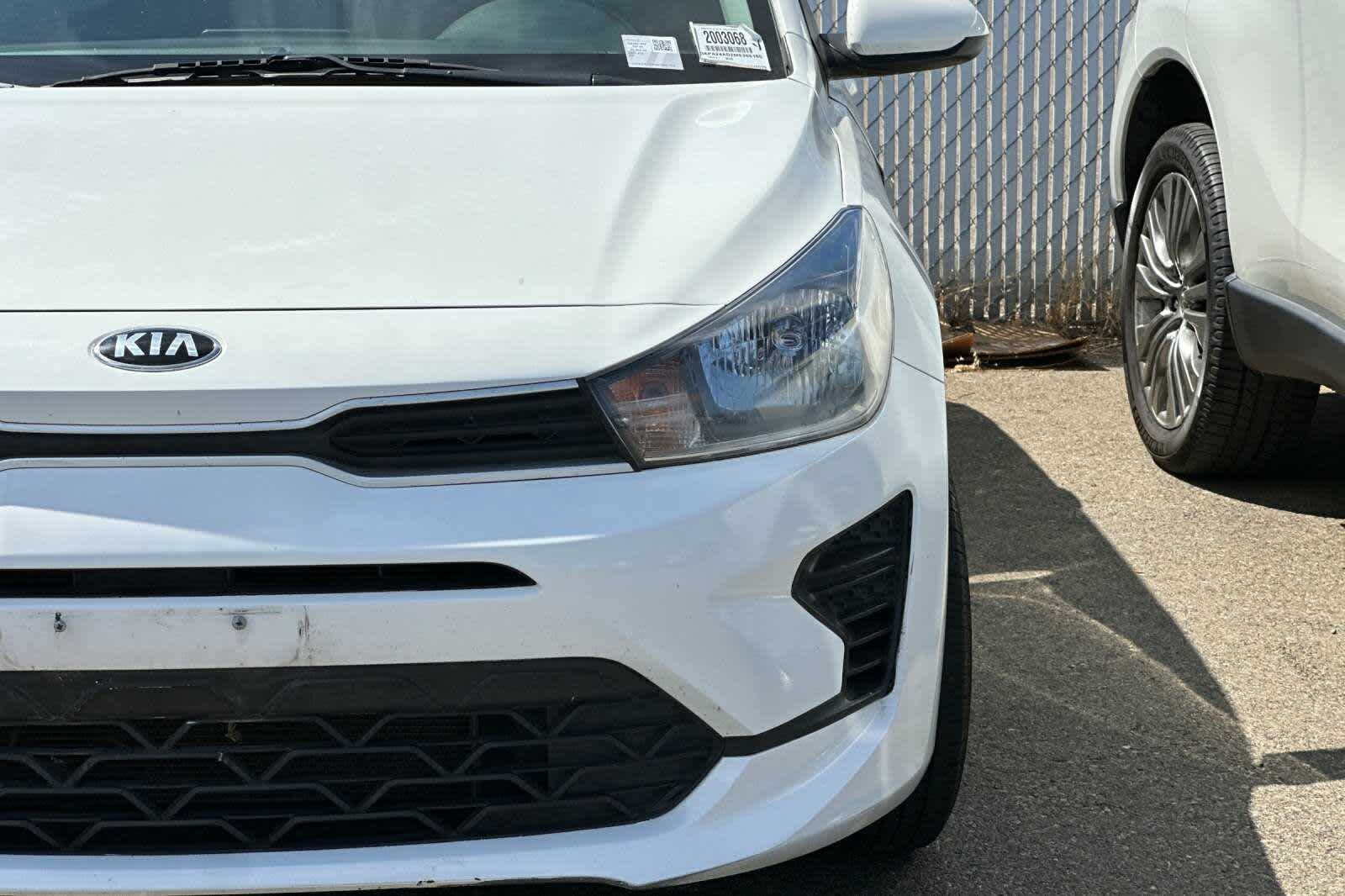Thumbnail: 2021 Kia Rio - 11