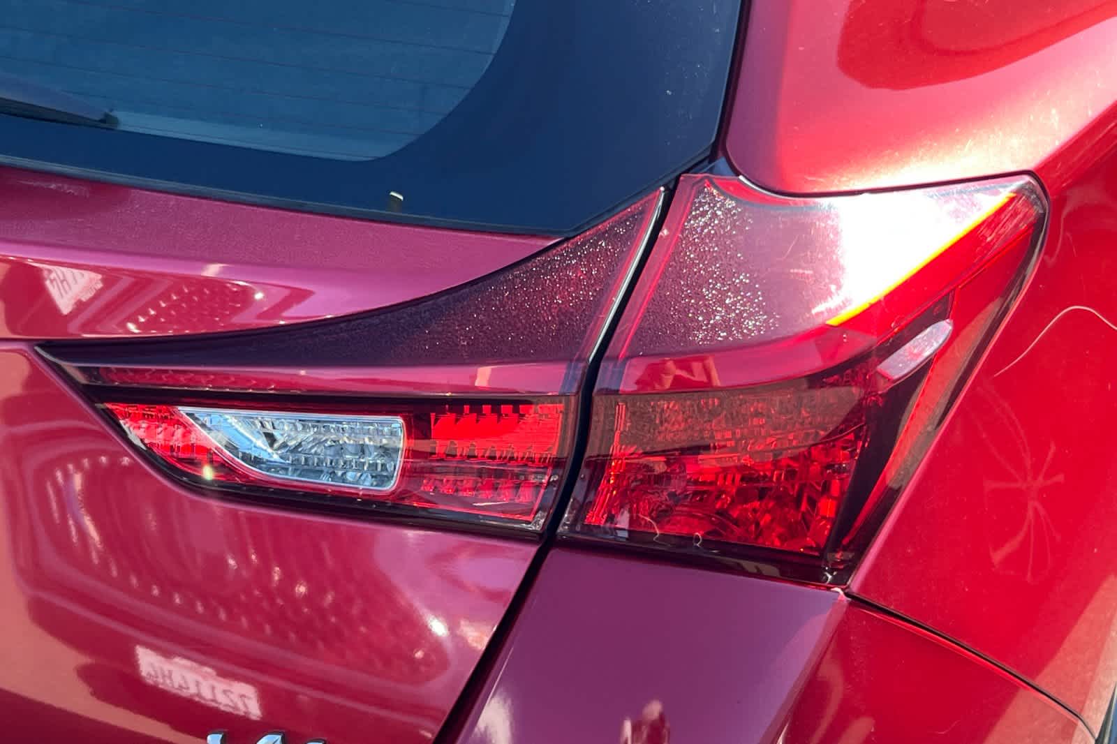 Thumbnail: 2018 Toyota Corolla iM - 18