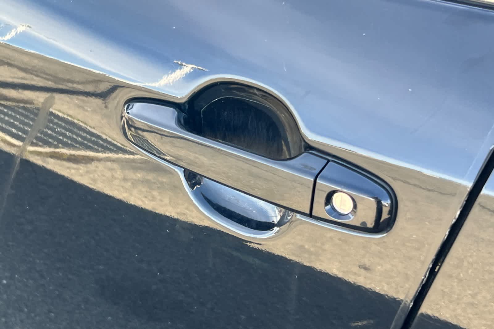 Thumbnail: 2012 Toyota Camry - 19