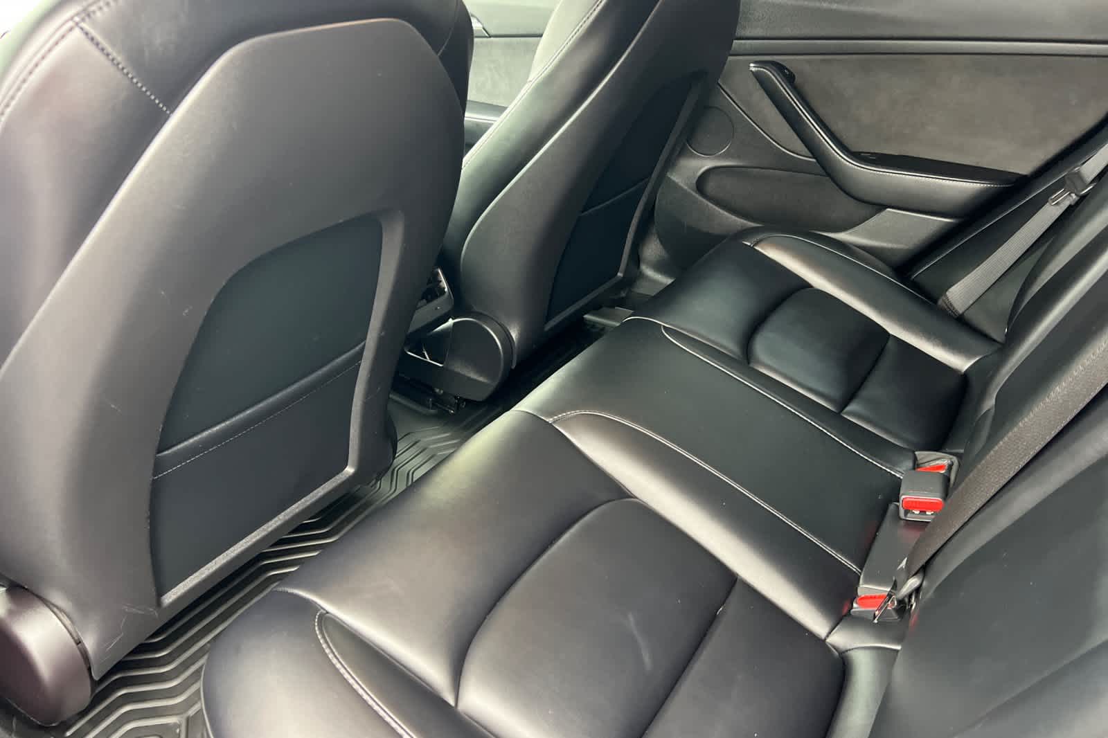 Thumbnail: 2022 Tesla Model 3 - 4