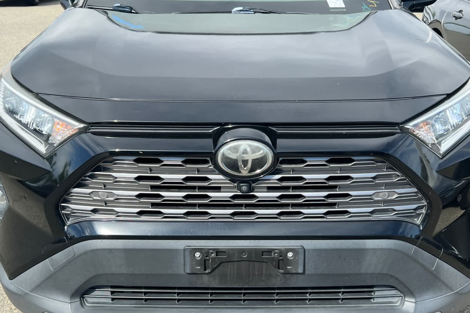 Thumbnail: 2019 Toyota RAV4 - 12