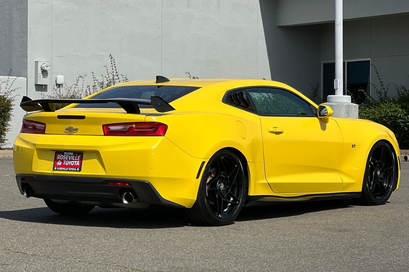 Thumbnail: 2017 Chevrolet Camaro - 2