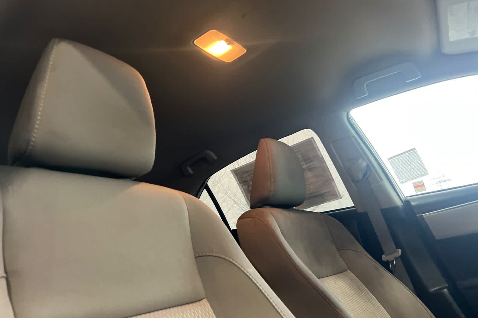 Thumbnail: 2015 Toyota Corolla - 16