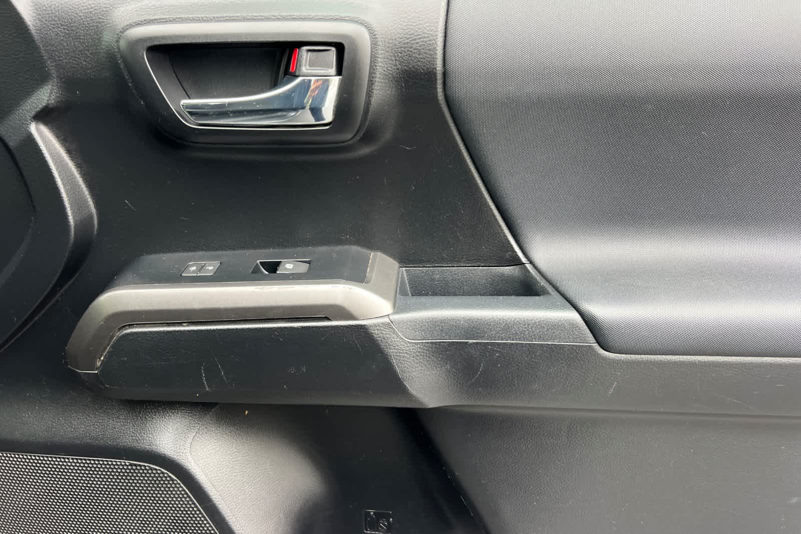 Thumbnail: 2022 Toyota Tacoma - 17