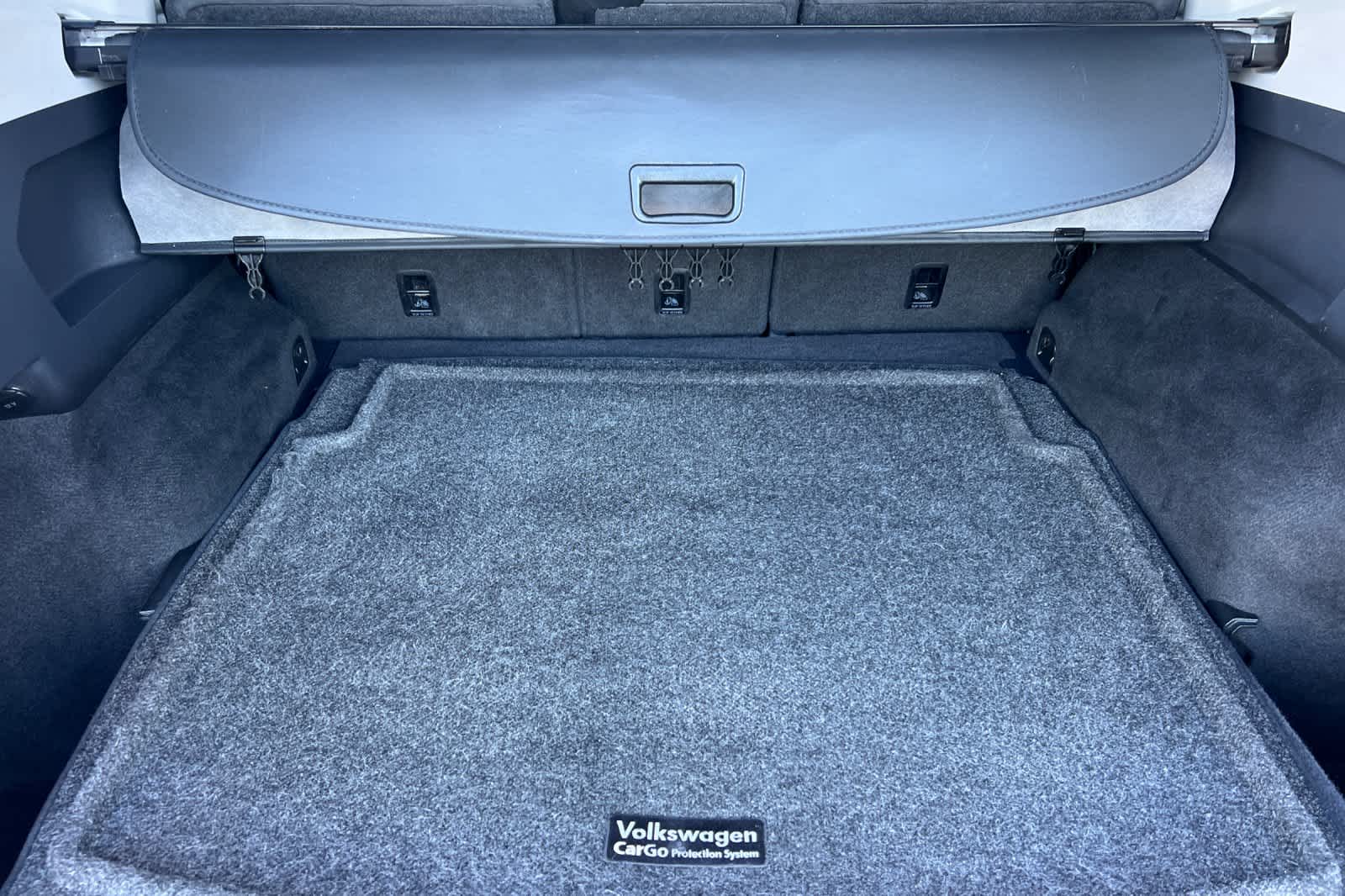 Thumbnail: 2018 Volkswagen Tiguan - 16