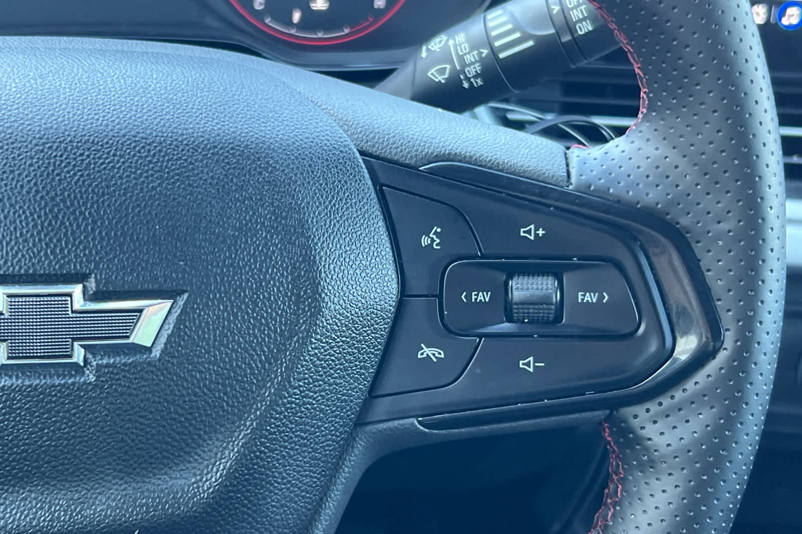 Thumbnail: 2024 Chevrolet Trax - 25