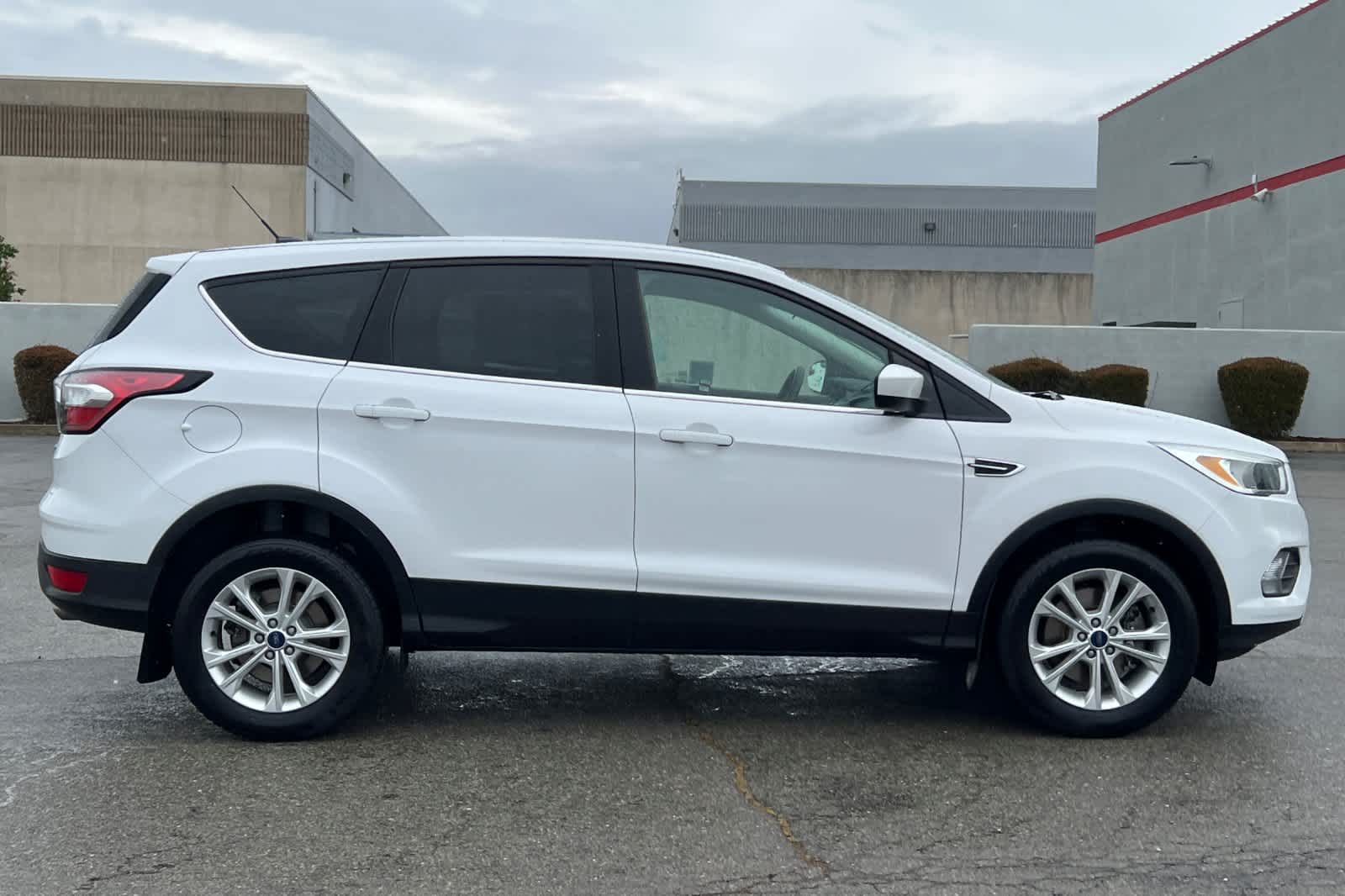 Thumbnail: 2017 Ford Escape - 5
