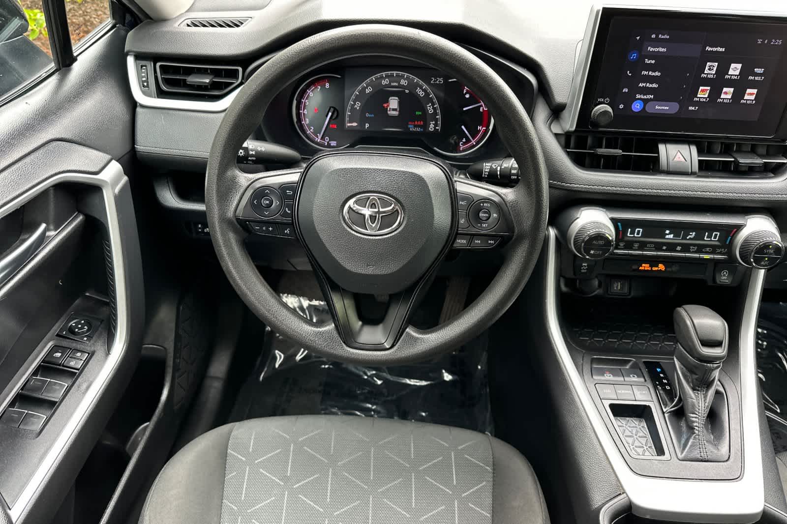 Thumbnail: 2024 Toyota RAV4 - 15