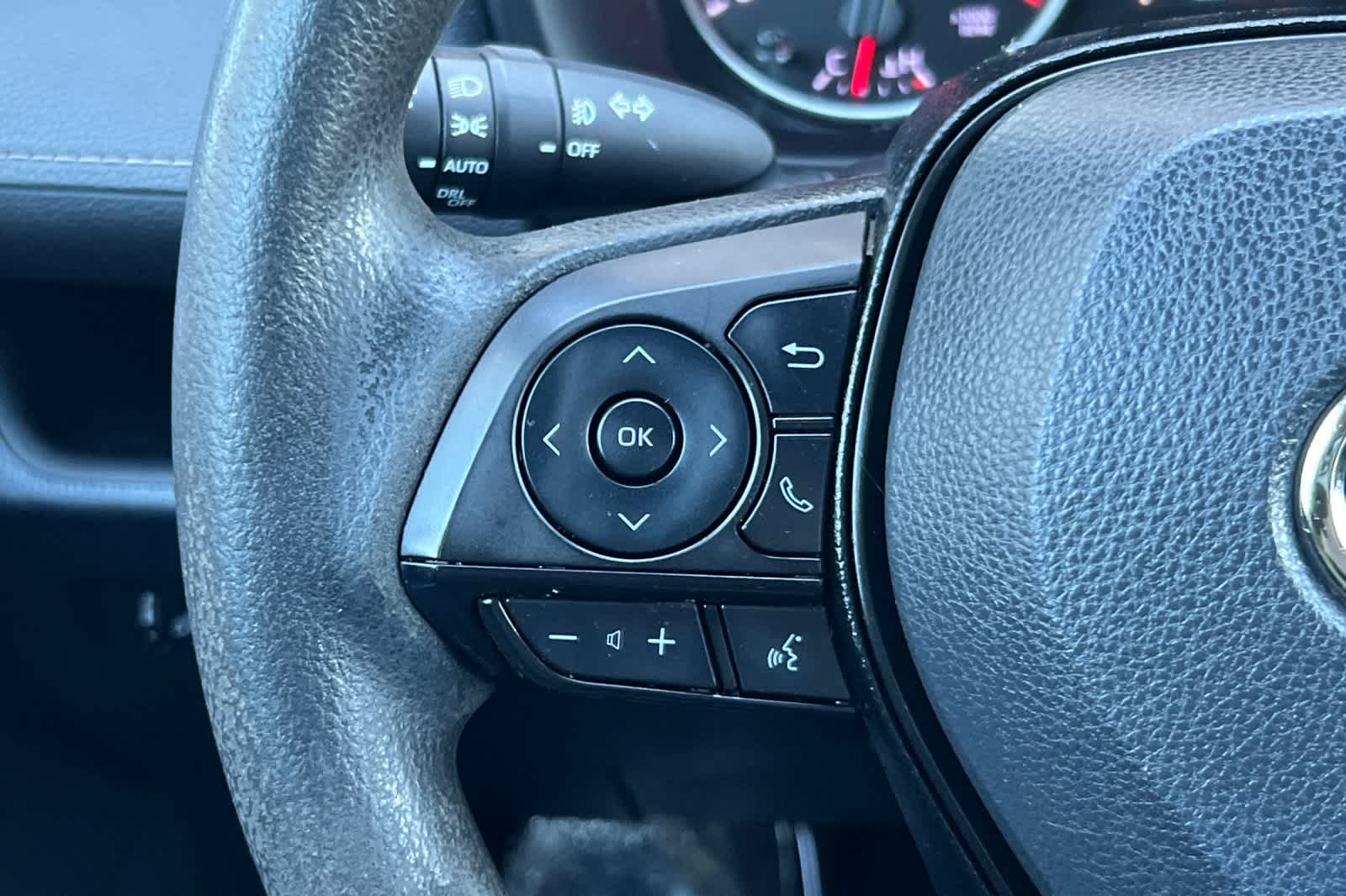 Thumbnail: 2021 Toyota RAV4 - 26