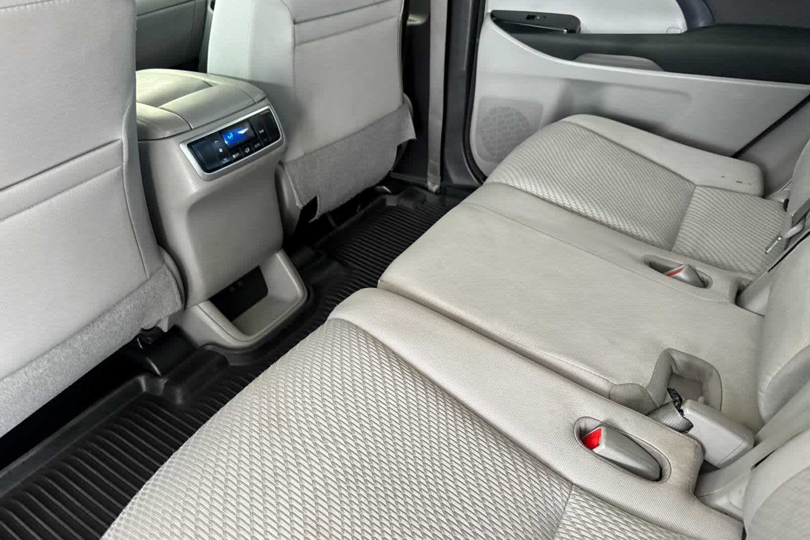 2018 Toyota Highlander LE 4