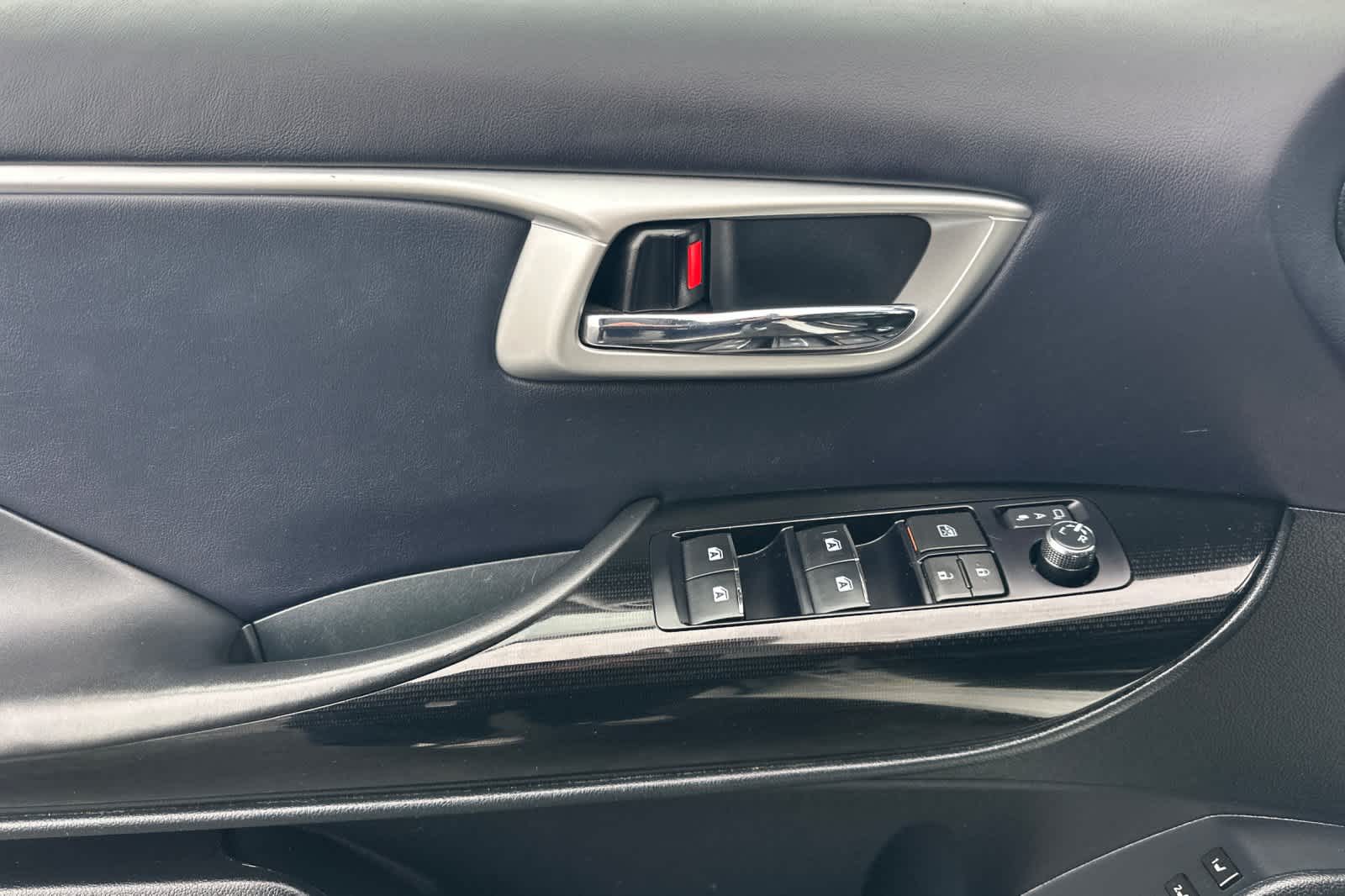 Thumbnail: 2018 Toyota Mirai - 12