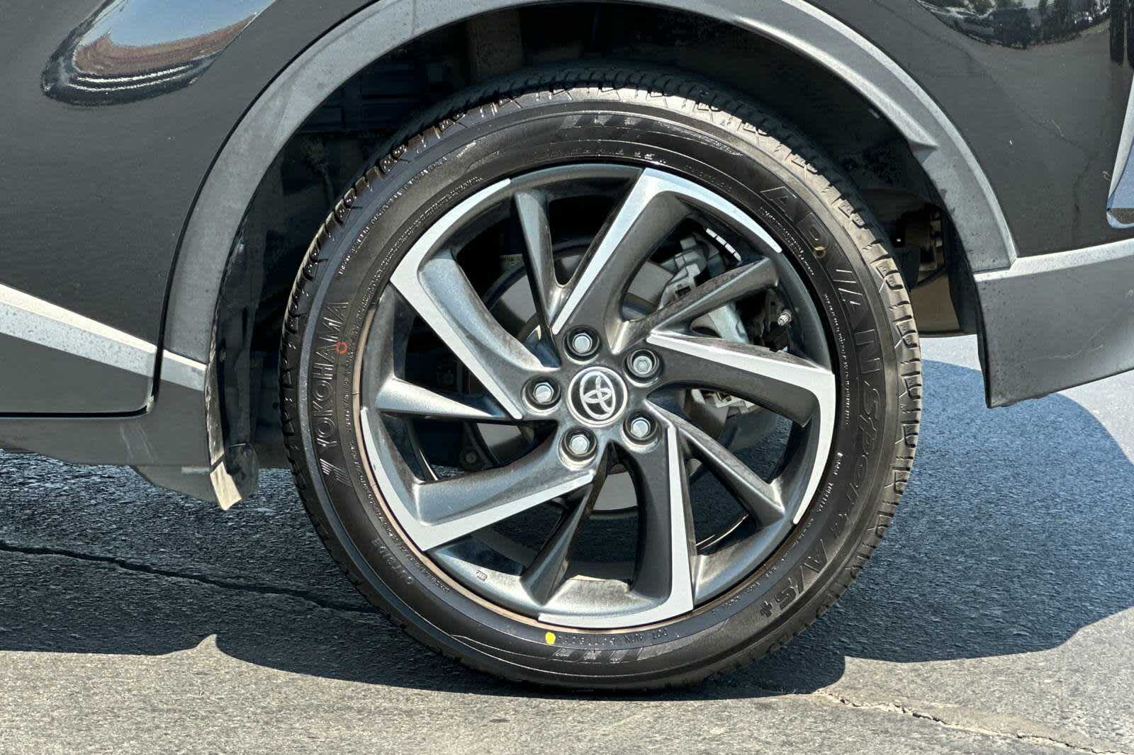 Thumbnail: 2020 Toyota C-HR - 30