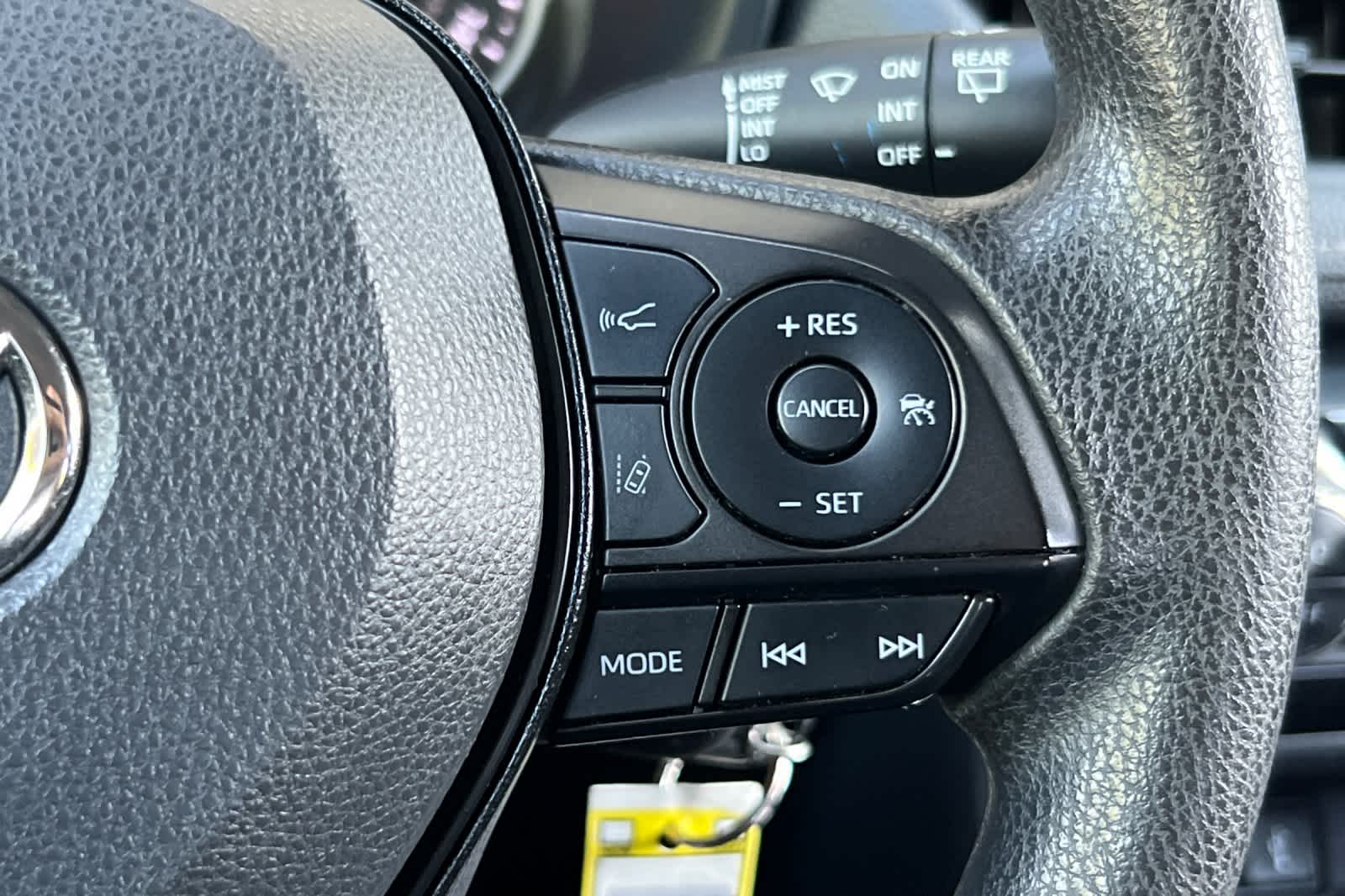 Thumbnail: 2022 Toyota RAV4 - 26