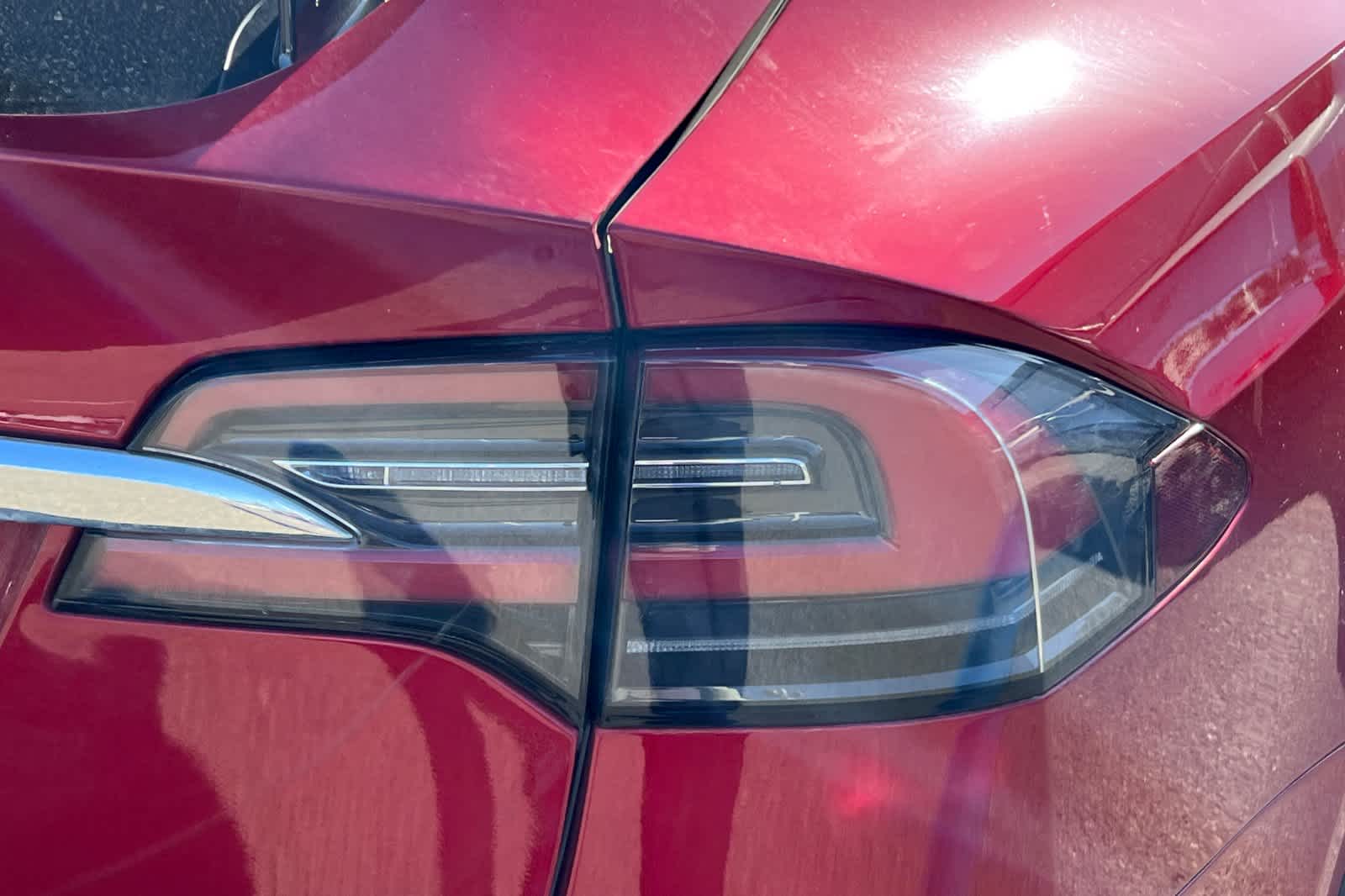 2017 Tesla Model X  17