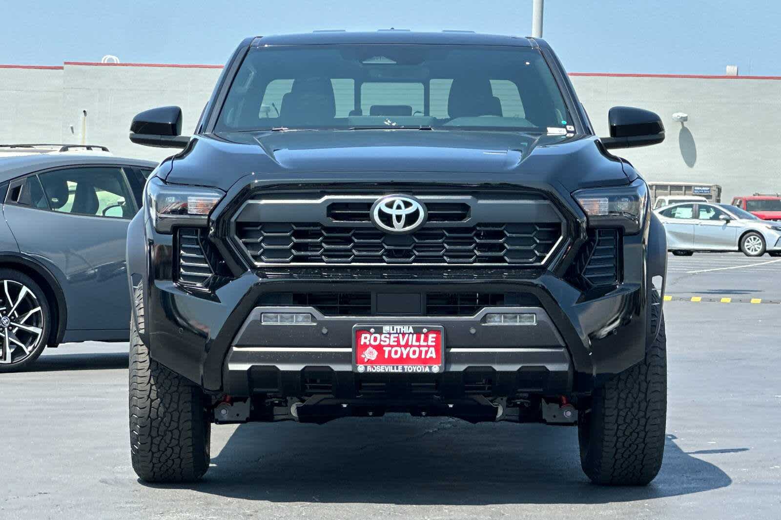Thumbnail: 2025 Toyota Tacoma - 10