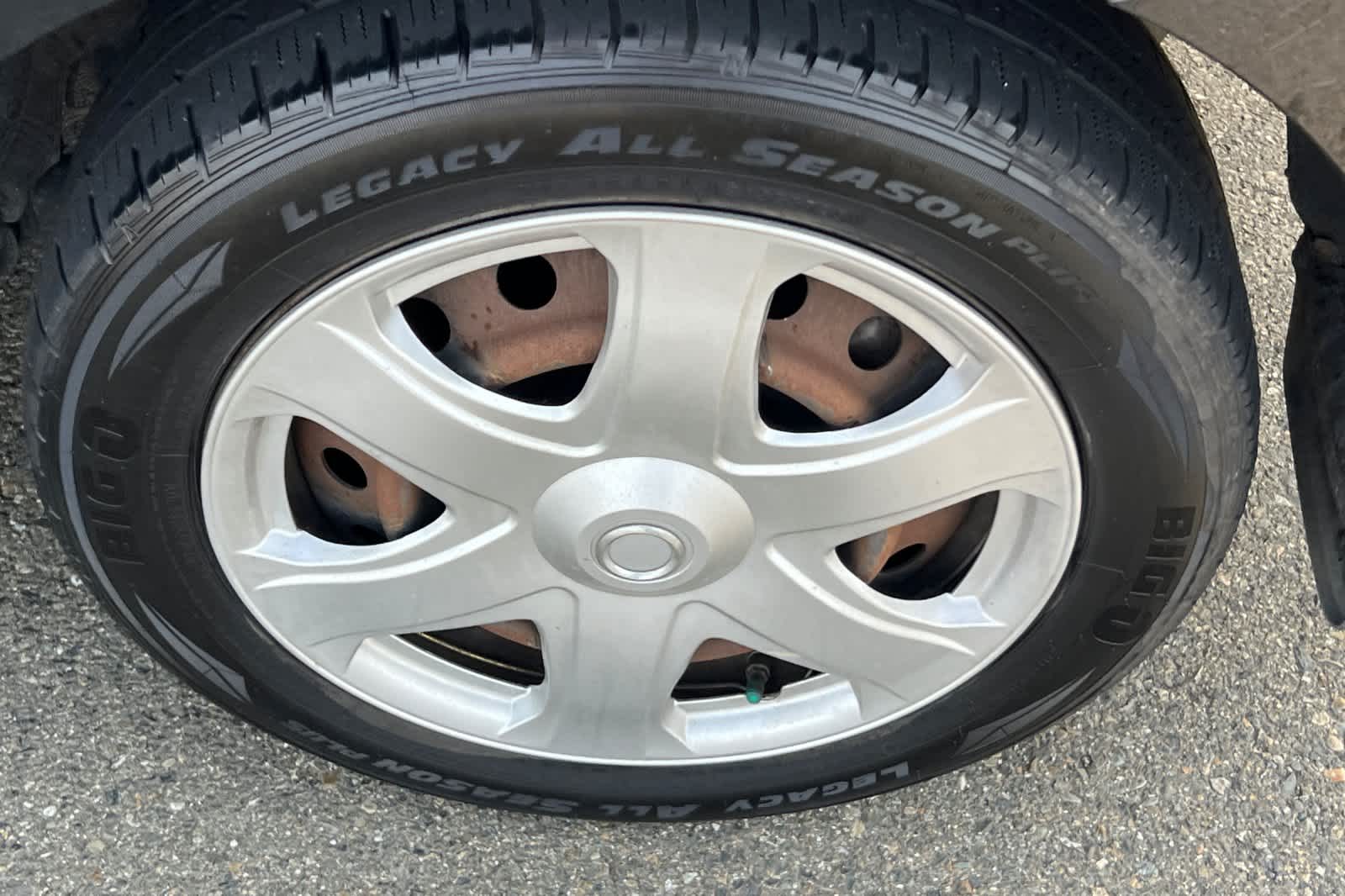 Thumbnail: 2009 Toyota Matrix - 18