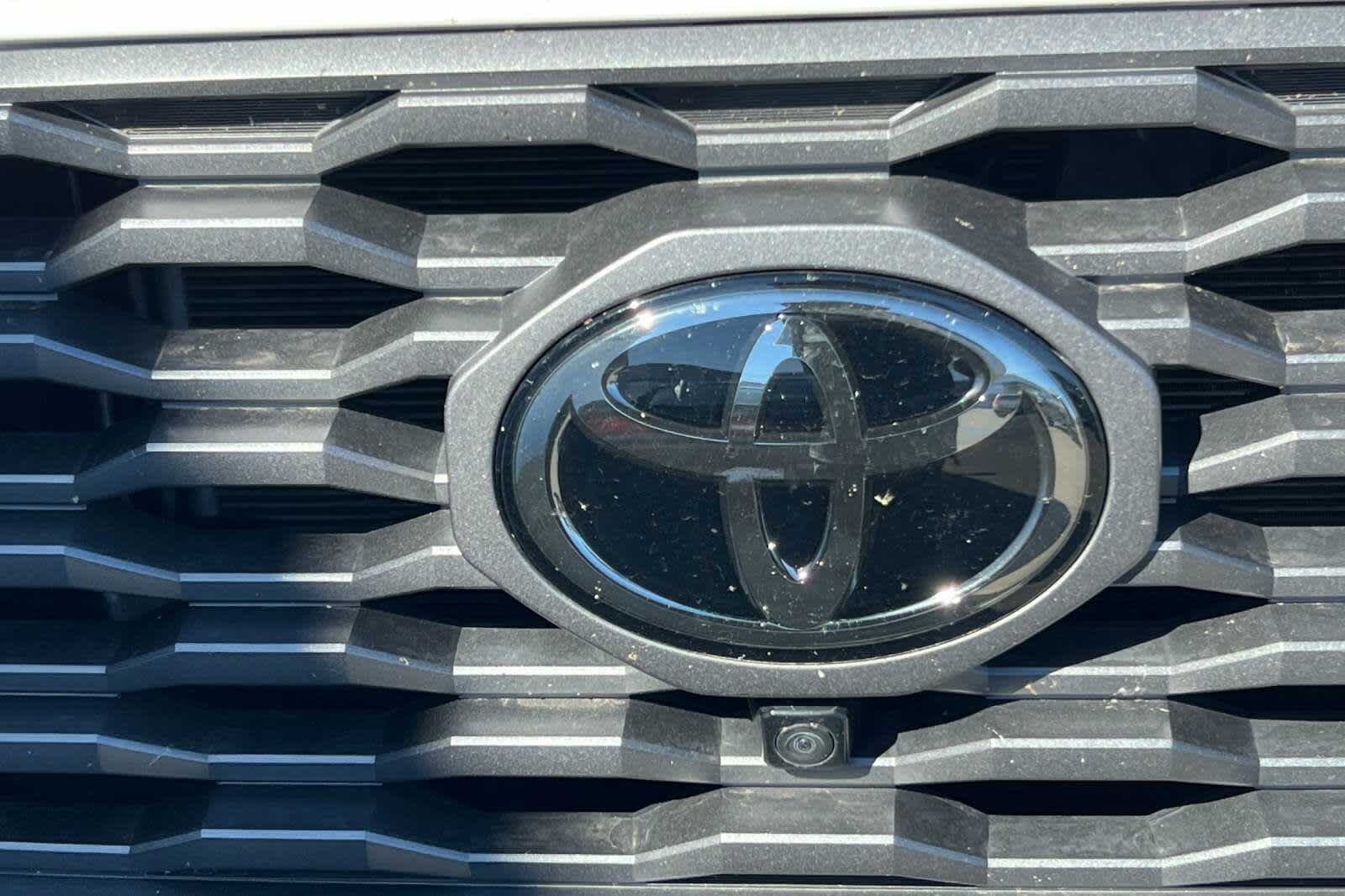 Thumbnail: 2023 Toyota Tacoma - 10