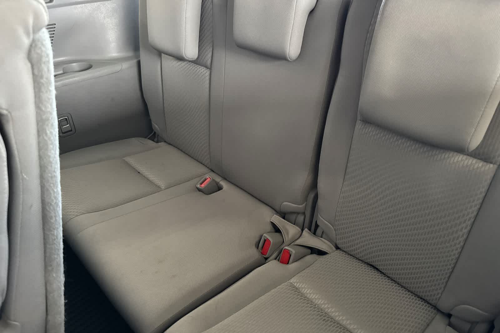 2018 Toyota Highlander LE 16