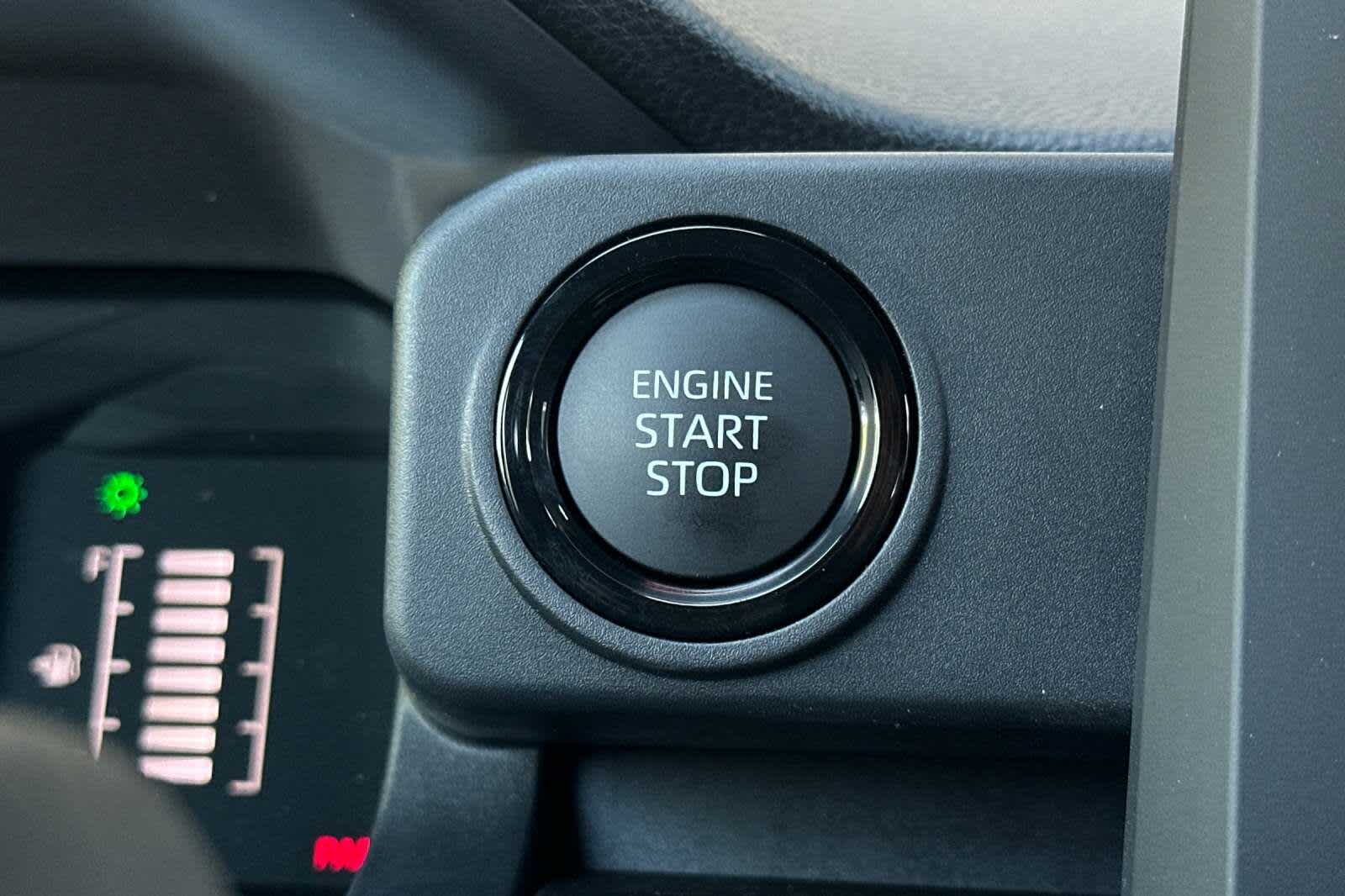 2025 Toyota Tacoma SR 23