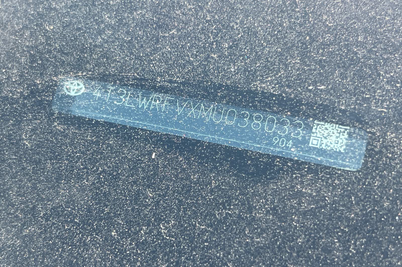 Thumbnail: 2021 Toyota RAV4 - 23