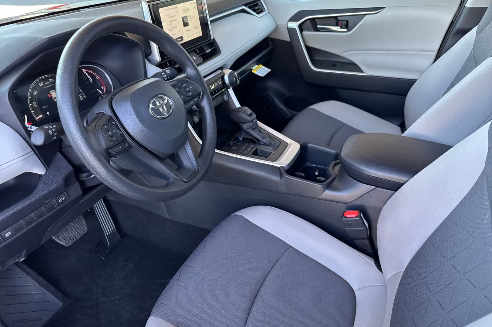 Thumbnail: 2025 Toyota RAV4 - 11