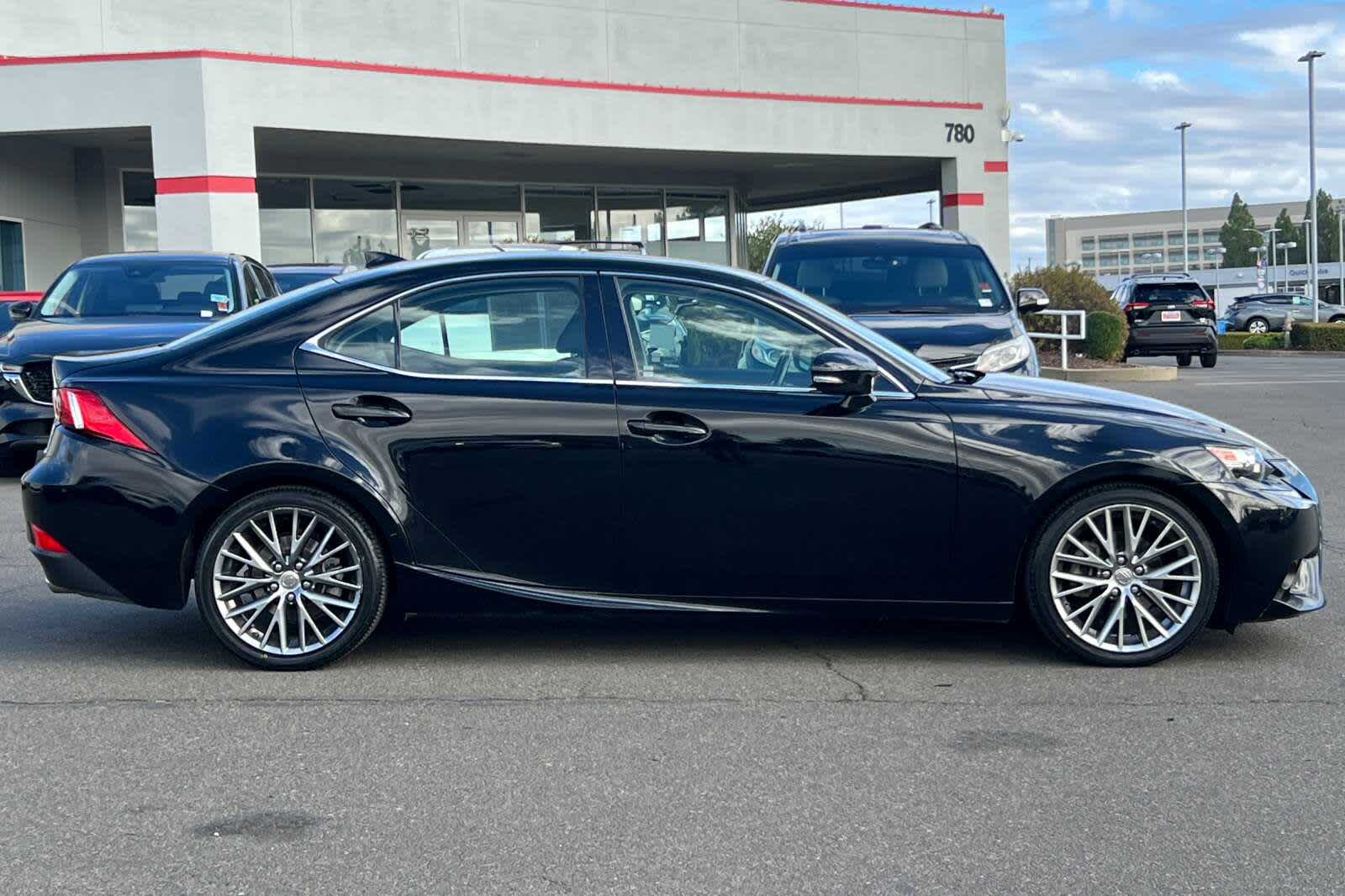 Thumbnail: 2015 Lexus IS - 6