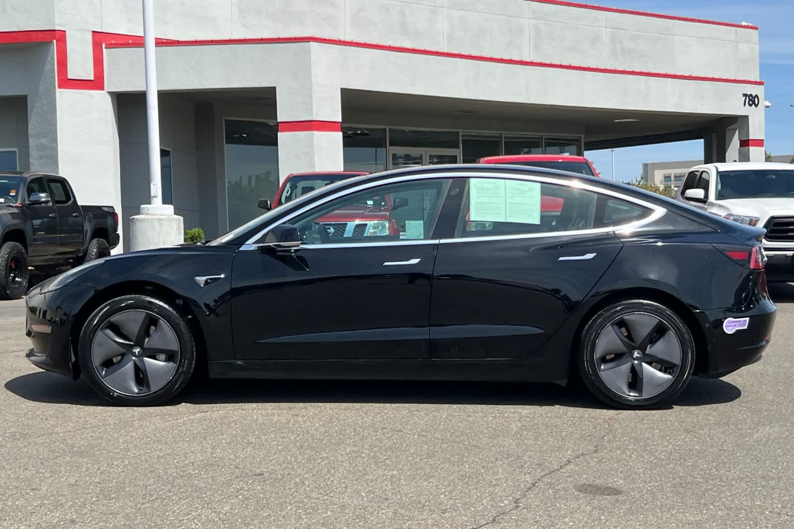 Thumbnail: 2019 Tesla Model 3 - 9