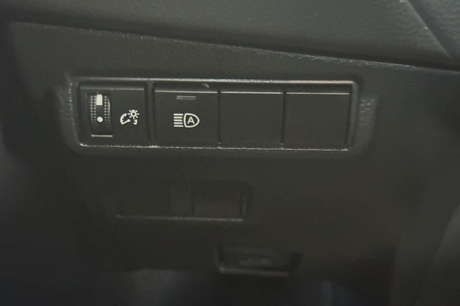 Thumbnail: 2024 Toyota Corolla Cross - 30