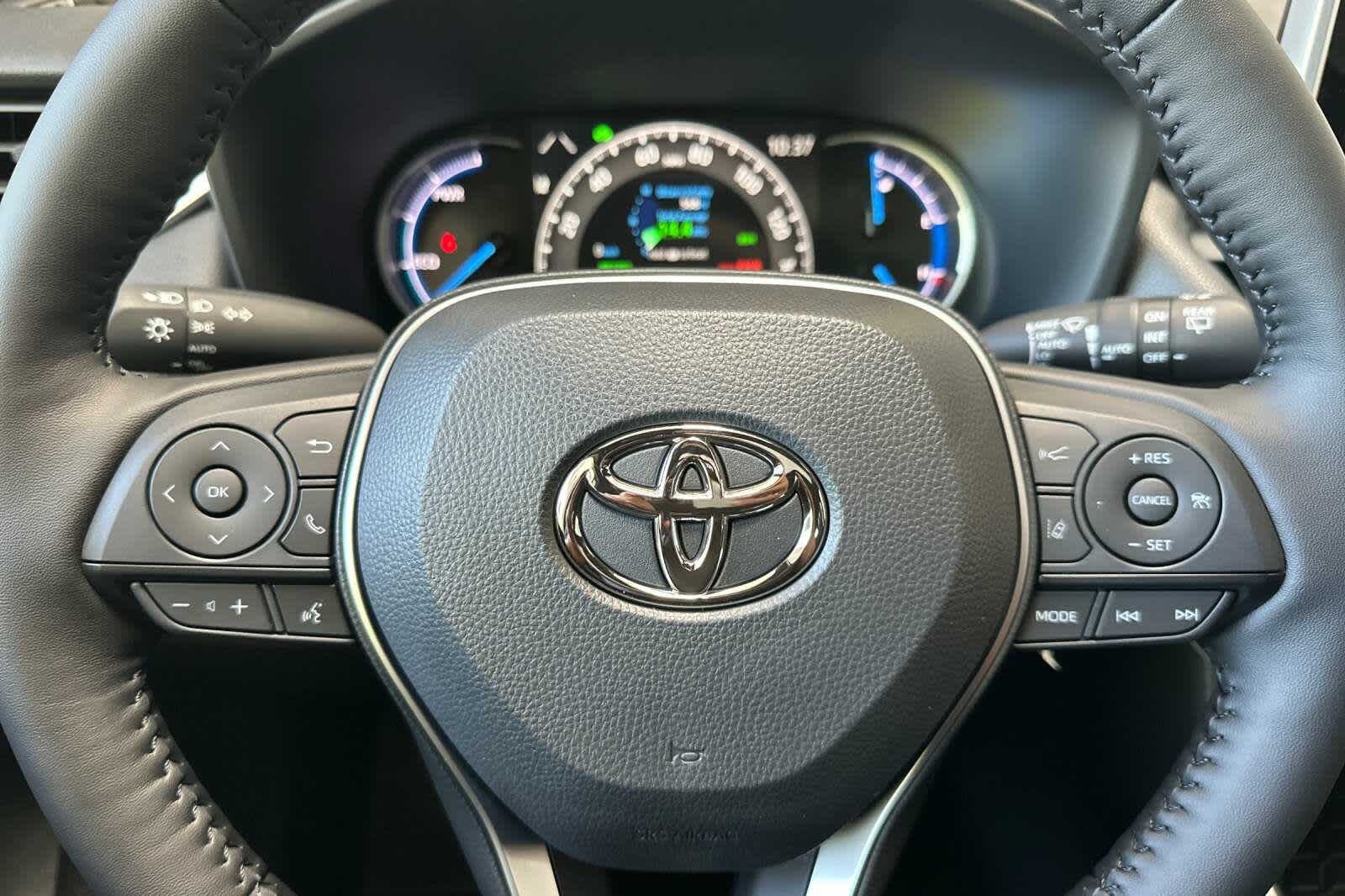Thumbnail: 2025 Toyota RAV4 - 25