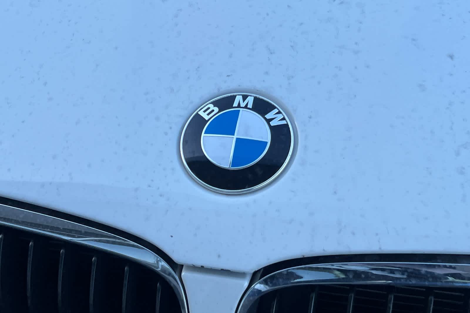 Thumbnail: 2011 BMW 3 Series - 13