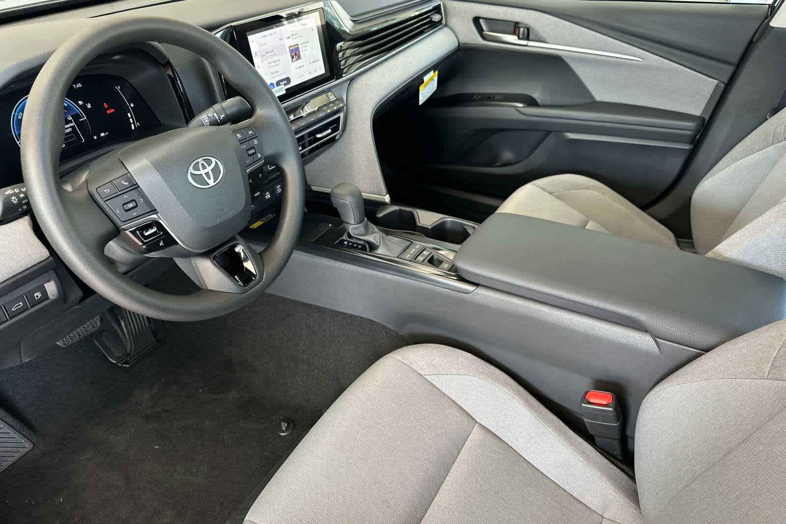 2025 Toyota Camry LE 11