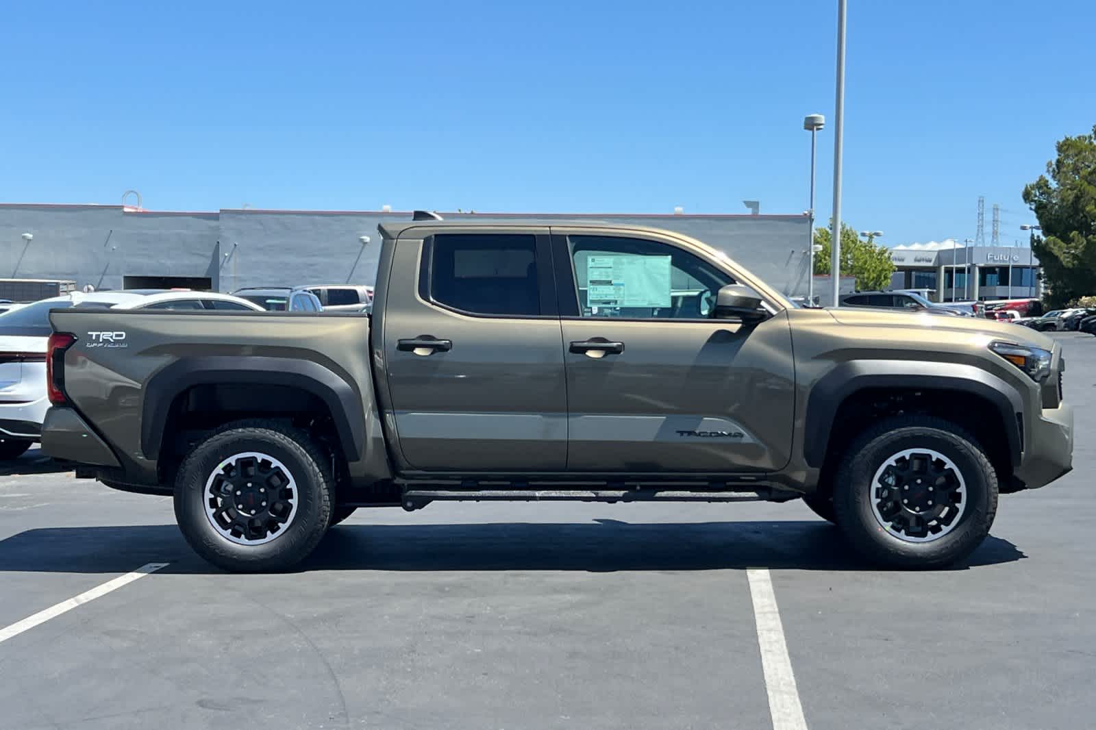 2025 Toyota Tacoma TRD Off-Road 8