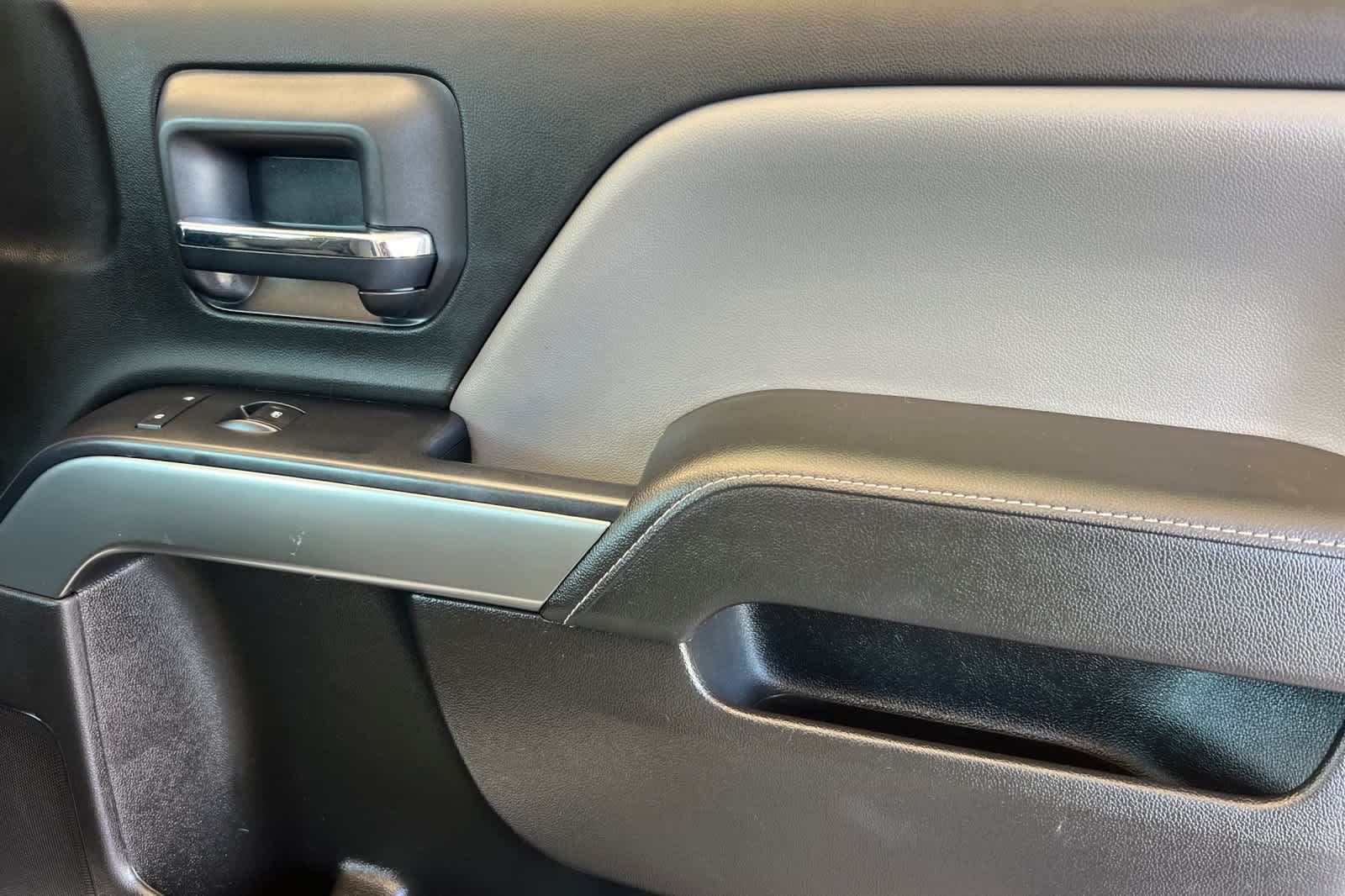 Thumbnail: 2015 Chevrolet Silverado 2500 - 17