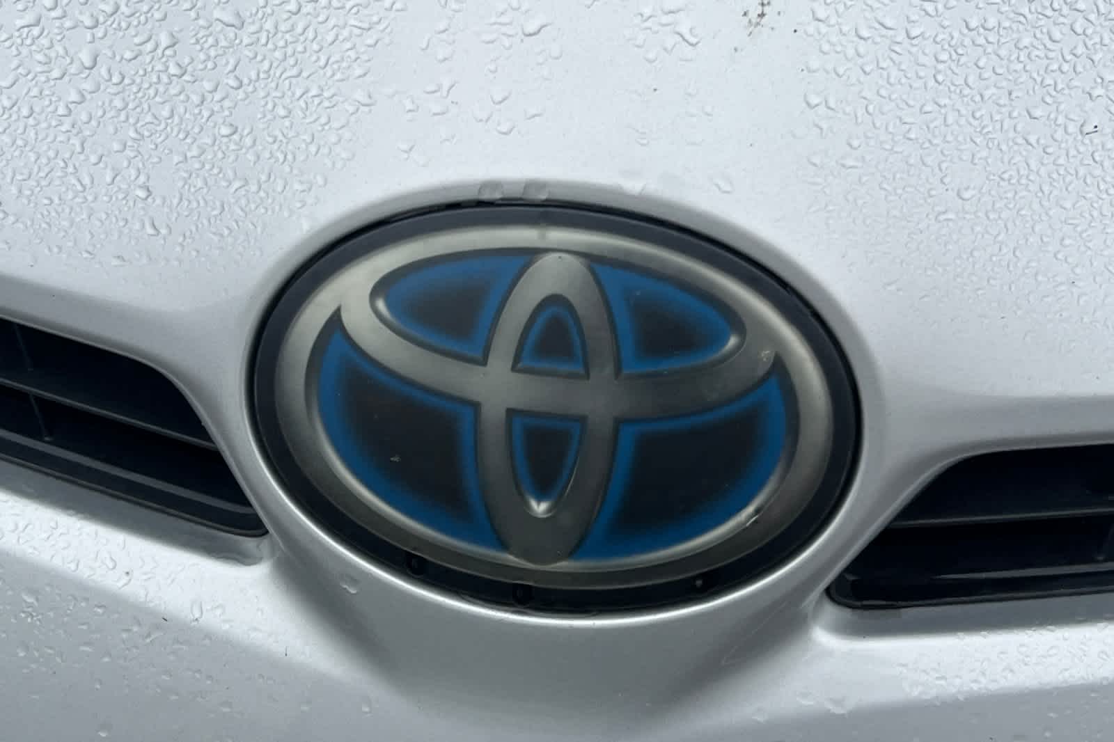 Thumbnail: 2012 Toyota Prius - 10