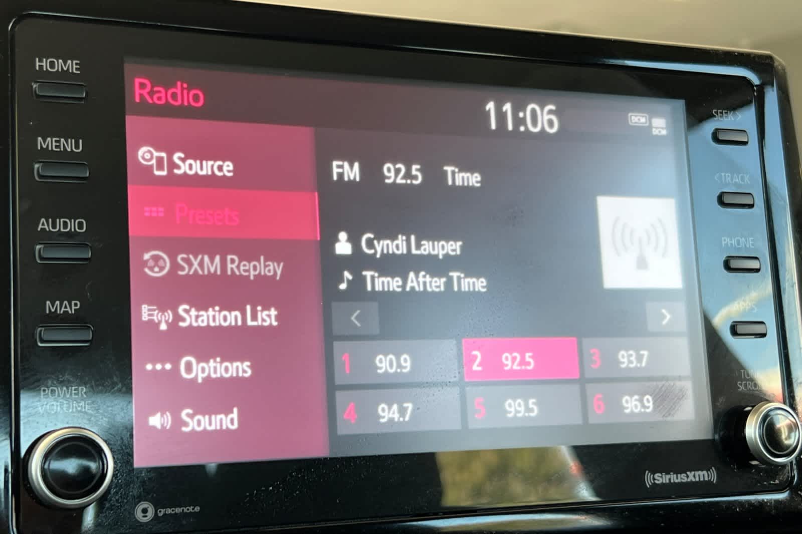 Thumbnail: 2022 Toyota Corolla - 18