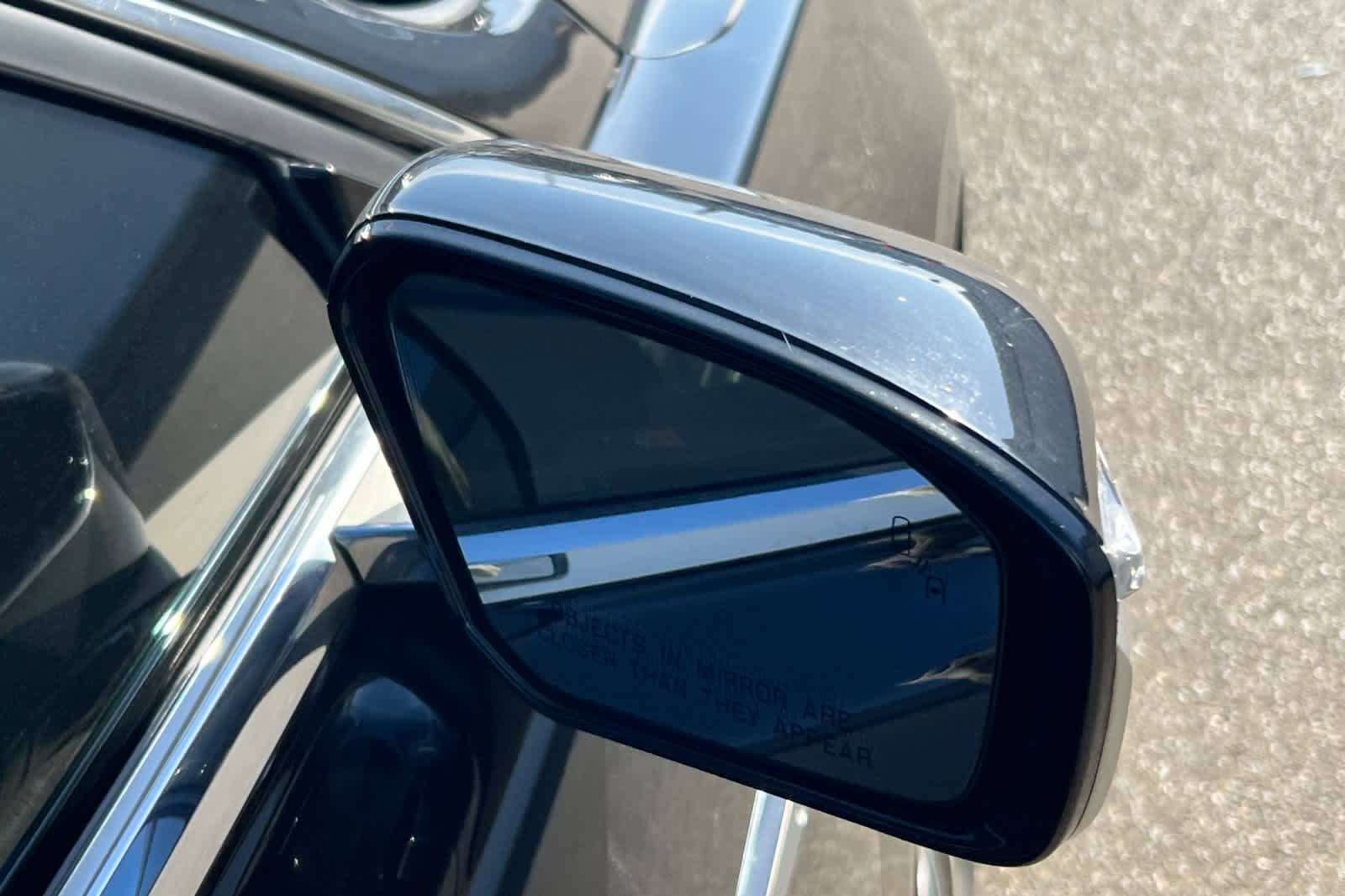 Thumbnail: 2018 Lincoln Continental - 12