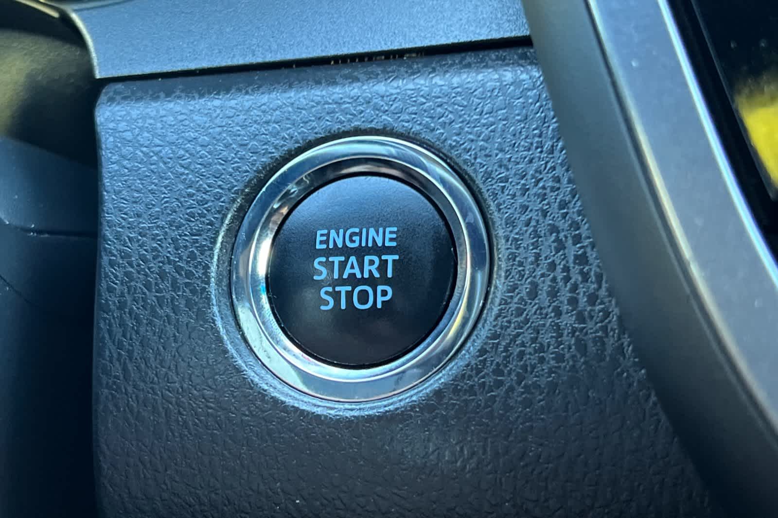 Thumbnail: 2018 Toyota Camry - 22