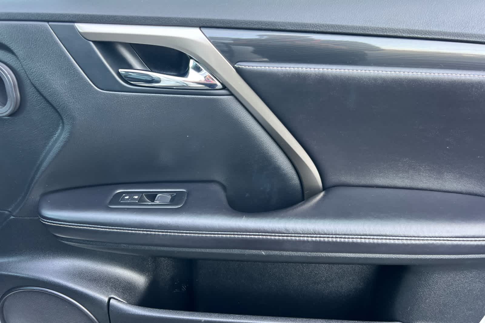 Thumbnail: 2017 Lexus RX - 19