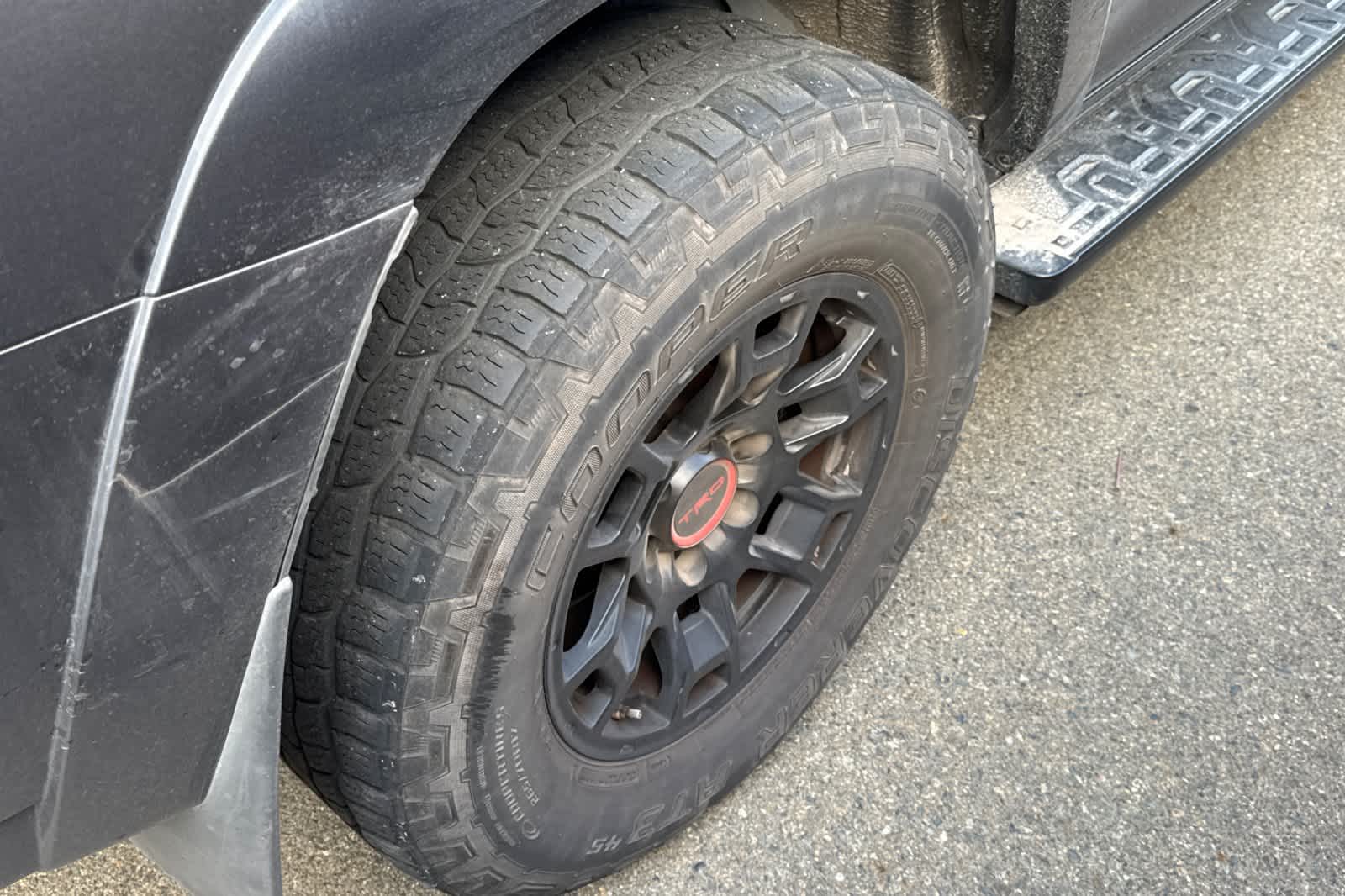 Thumbnail: 2015 Toyota 4Runner - 13