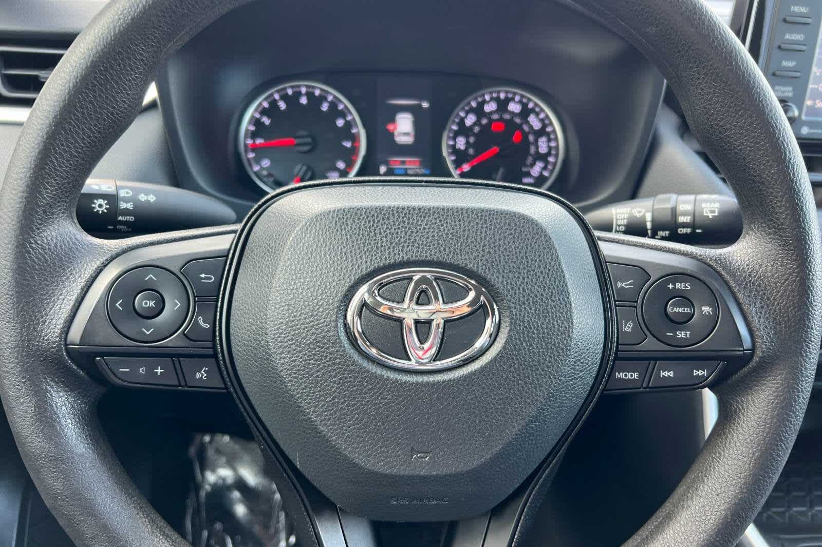 Thumbnail: 2022 Toyota RAV4 - 25