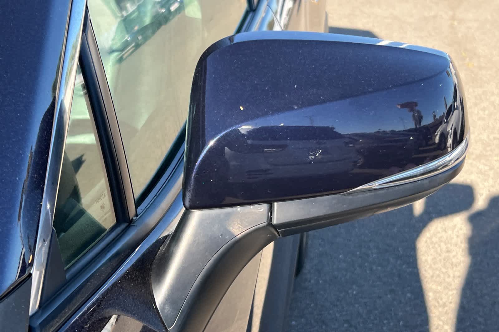 Thumbnail: 2019 Toyota RAV4 - 21