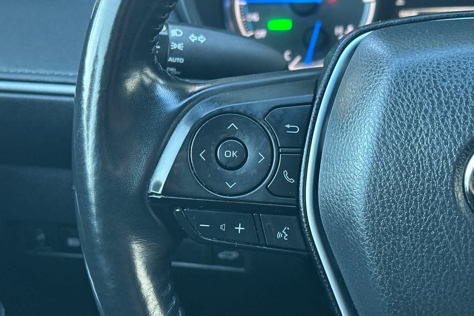 Thumbnail: 2022 Toyota Venza - 25