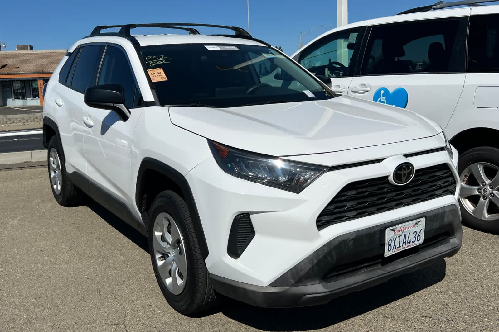Thumbnail: 2021 Toyota RAV4 - 3