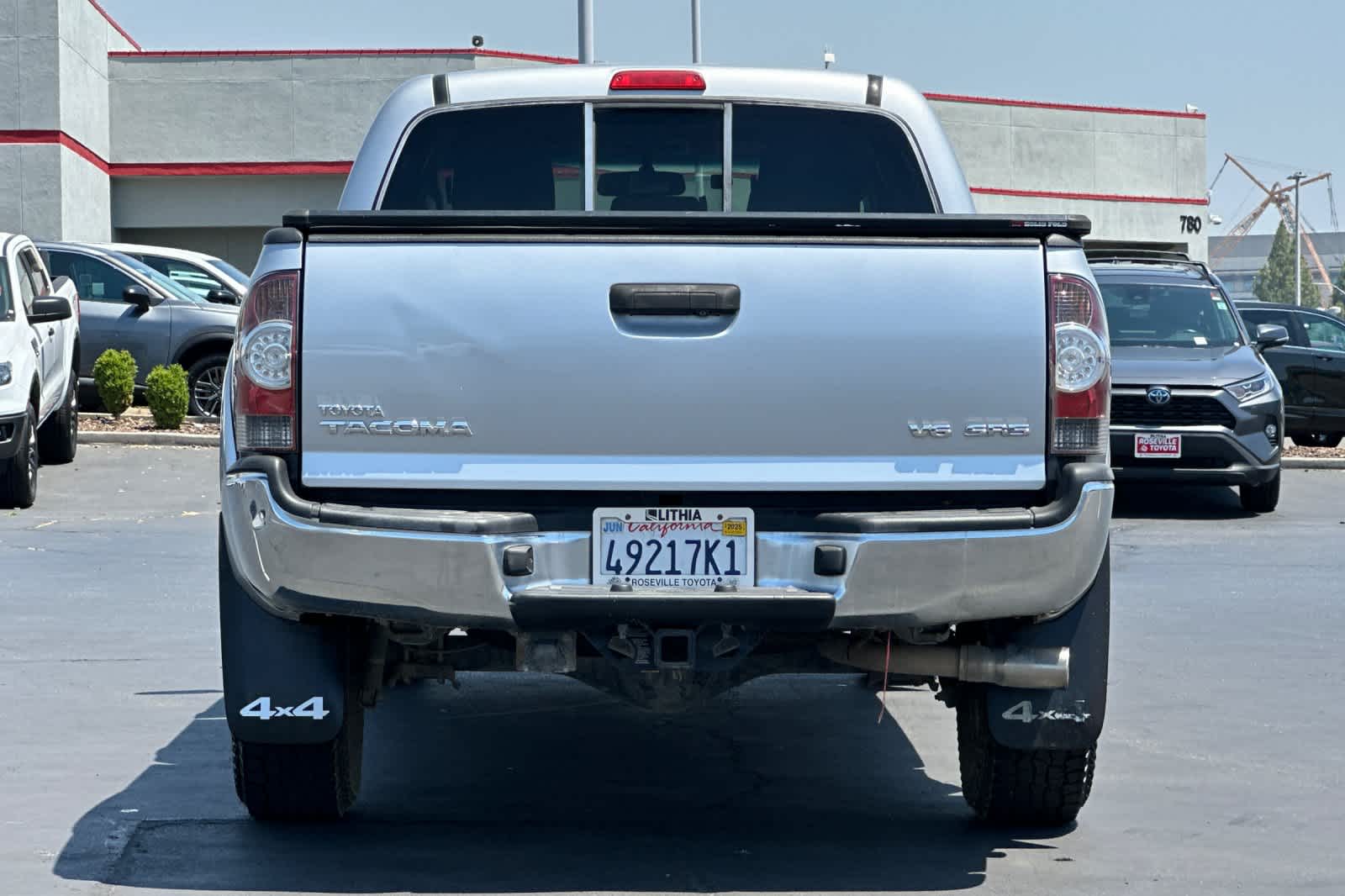 Thumbnail: 2013 Toyota Tacoma - 8