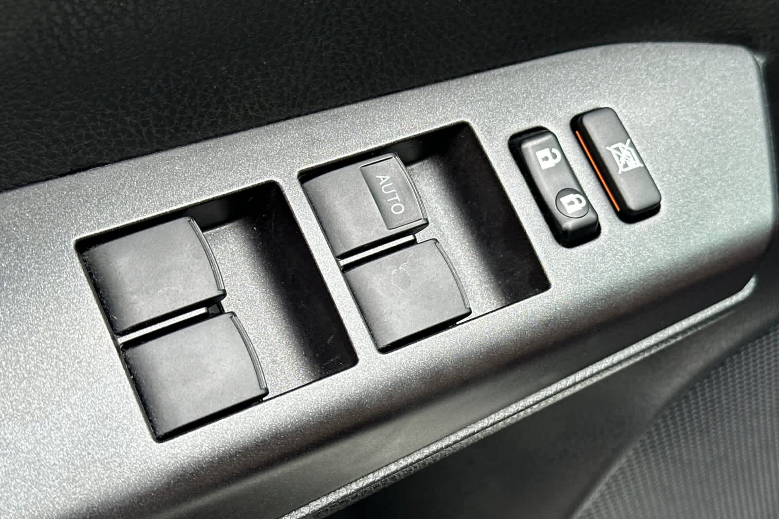 Thumbnail: 2018 Toyota RAV4 - 13