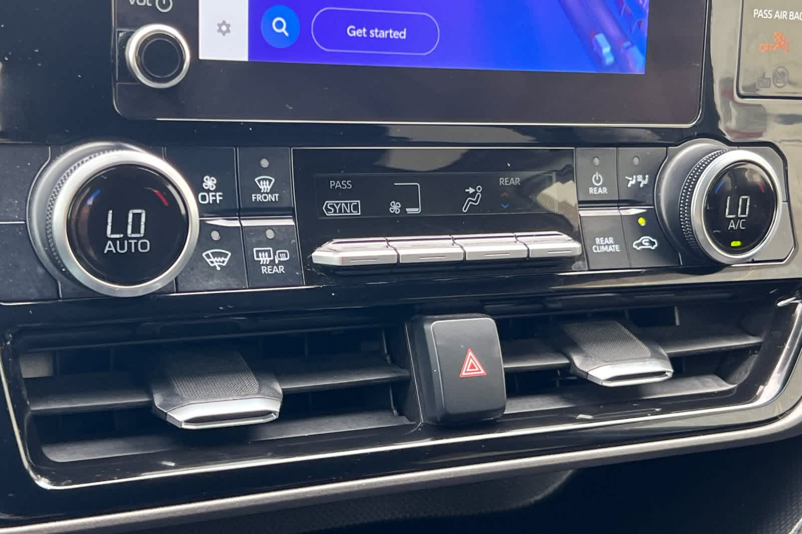 Thumbnail: 2024 Toyota Highlander - 23