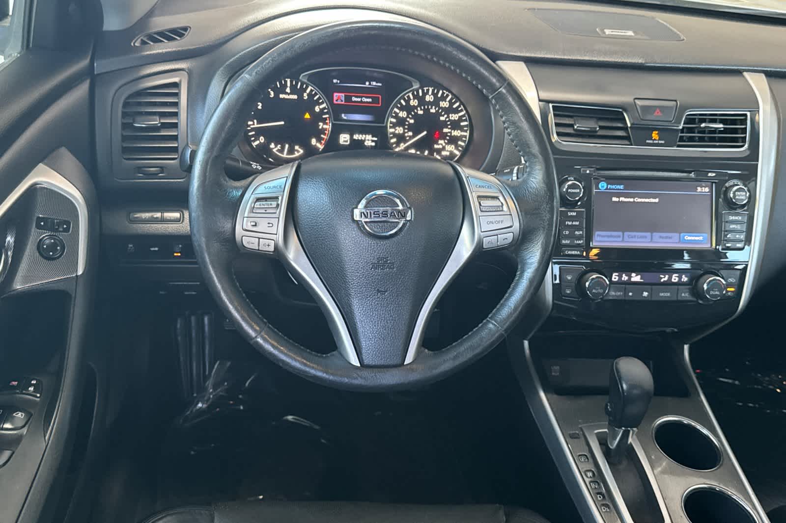 Thumbnail: 2015 Nissan Altima - 15