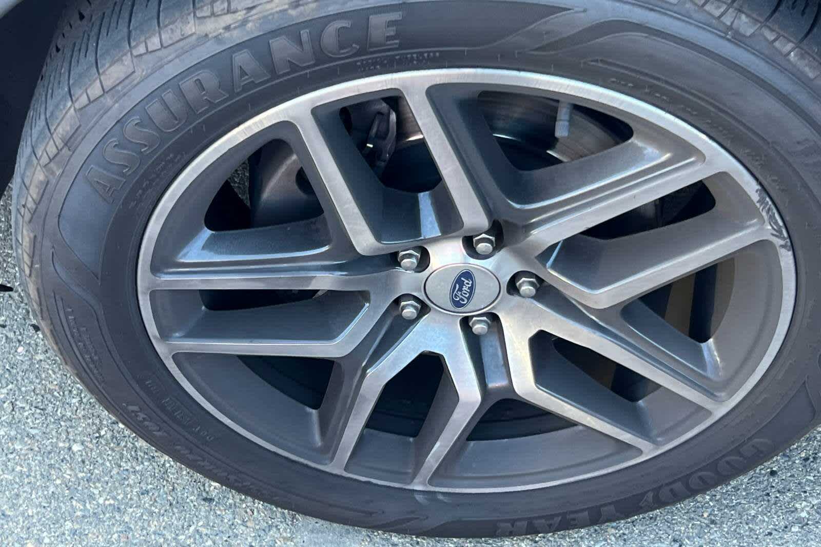 Thumbnail: 2018 Ford Explorer - 21